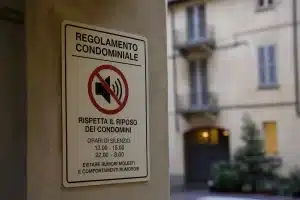 regole-condominiali-sul-rumore